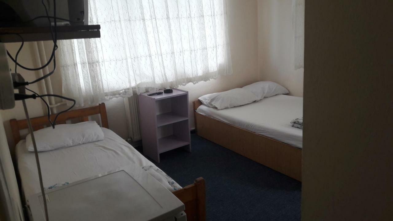 Hostel Filiz Ντενιζλί